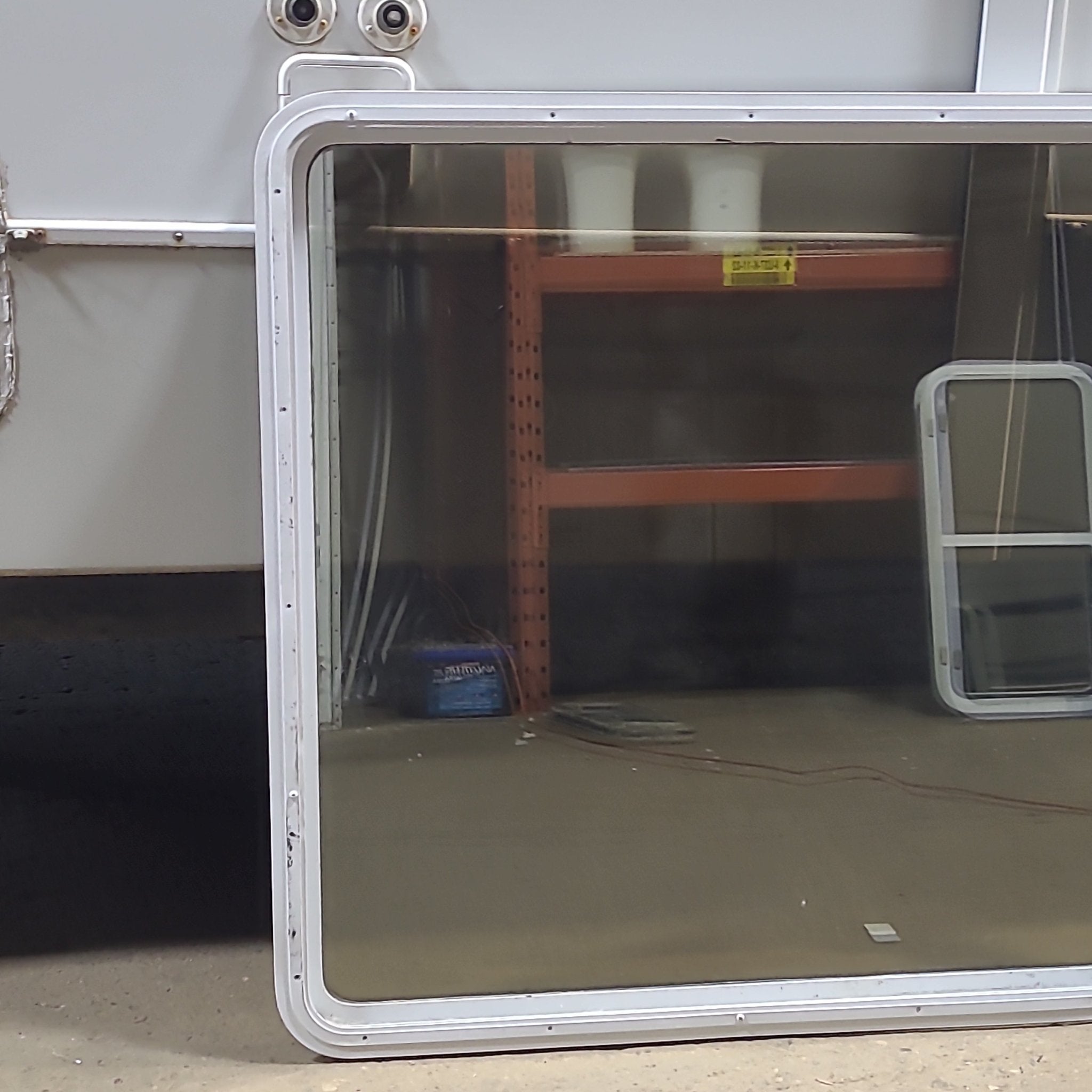 Used White Radius Non Opening Window : 41 1/2 W x 42 1/4 H x 1 7/8 D