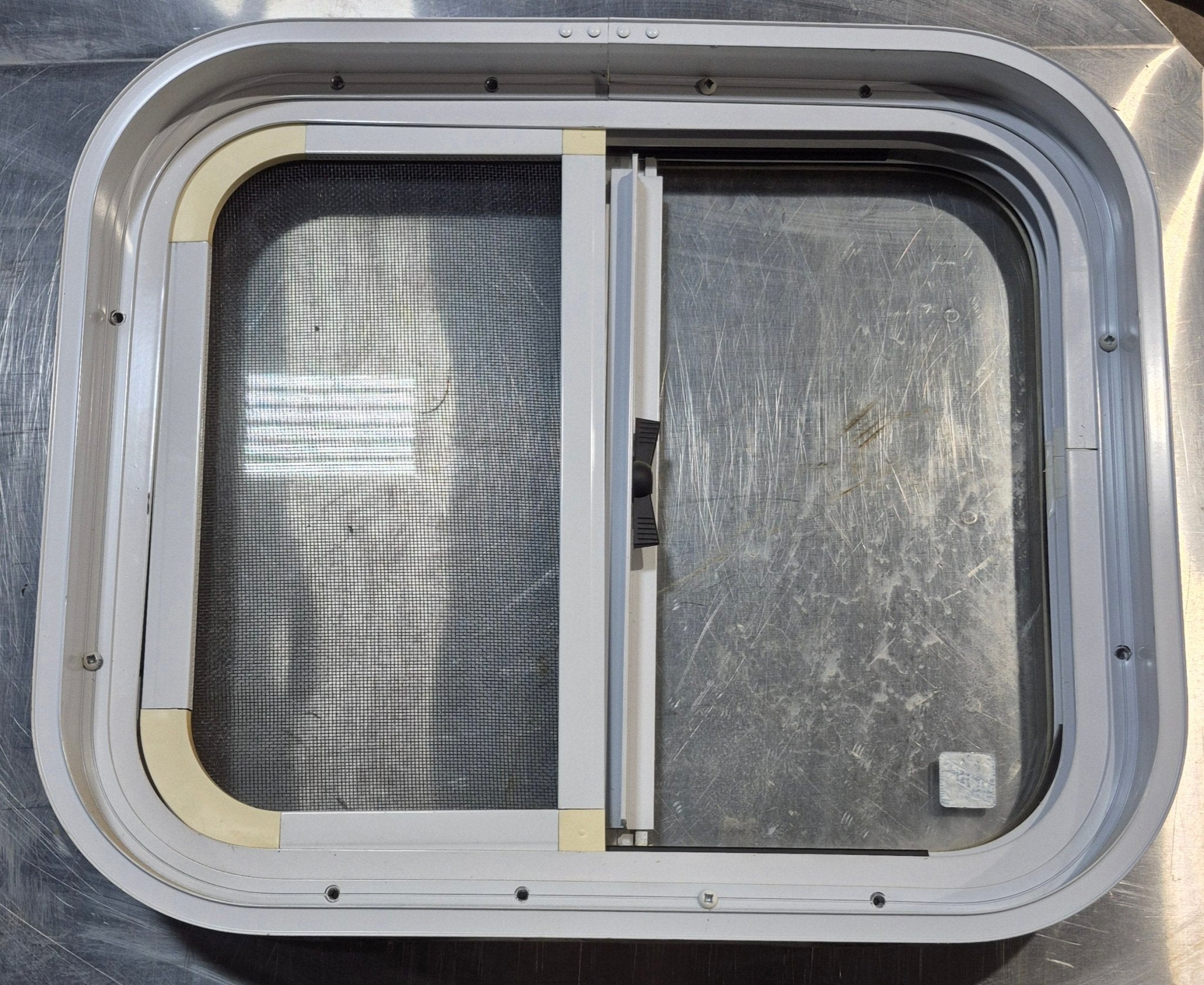 Used White Radius Opening Window : 17 1/2 W x 14 1/2 H x 1 7/8 D