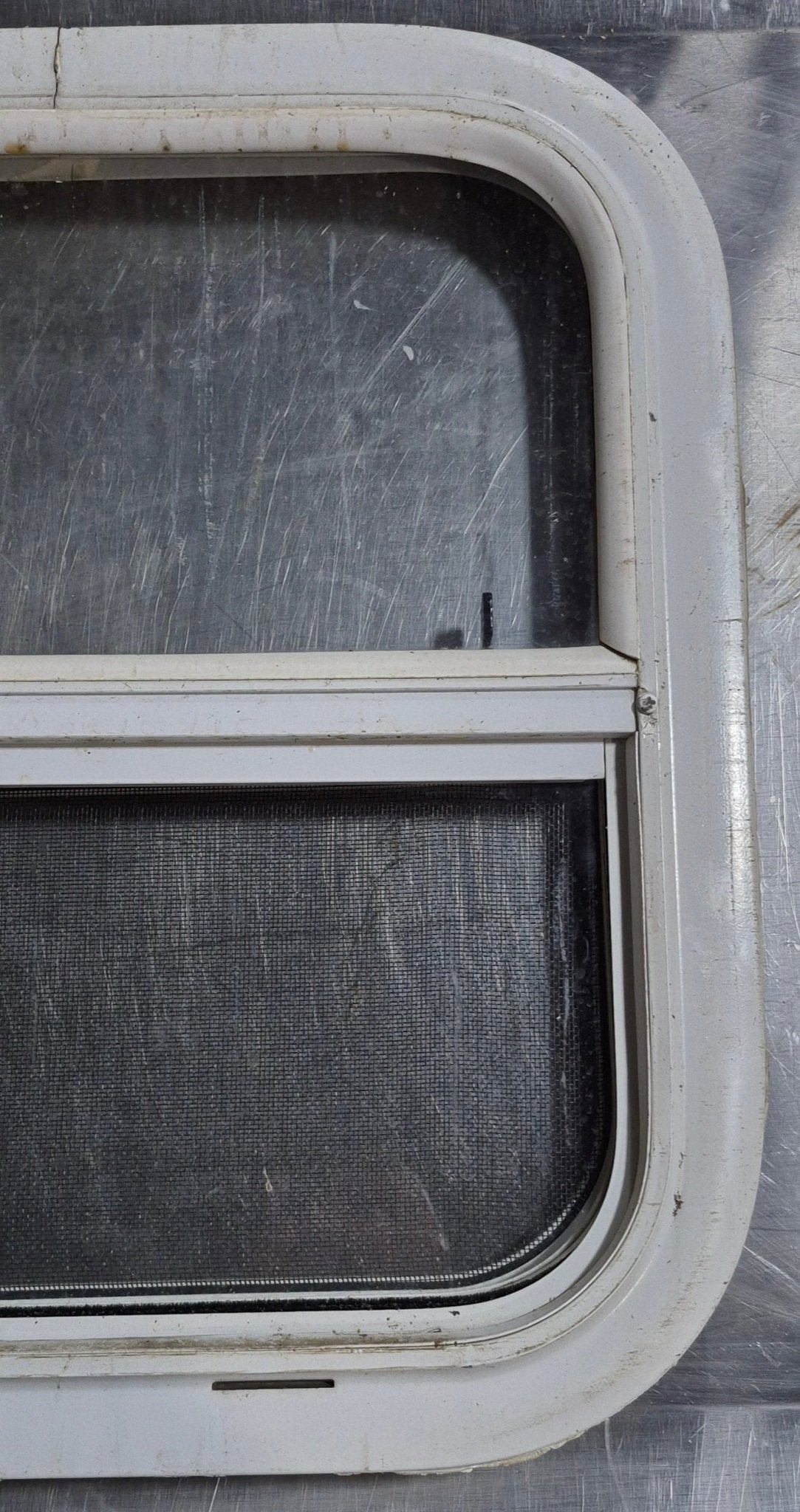 Used White Radius Opening Window : 17 1/2 W x 17 1/2 H x 1 1/8 D