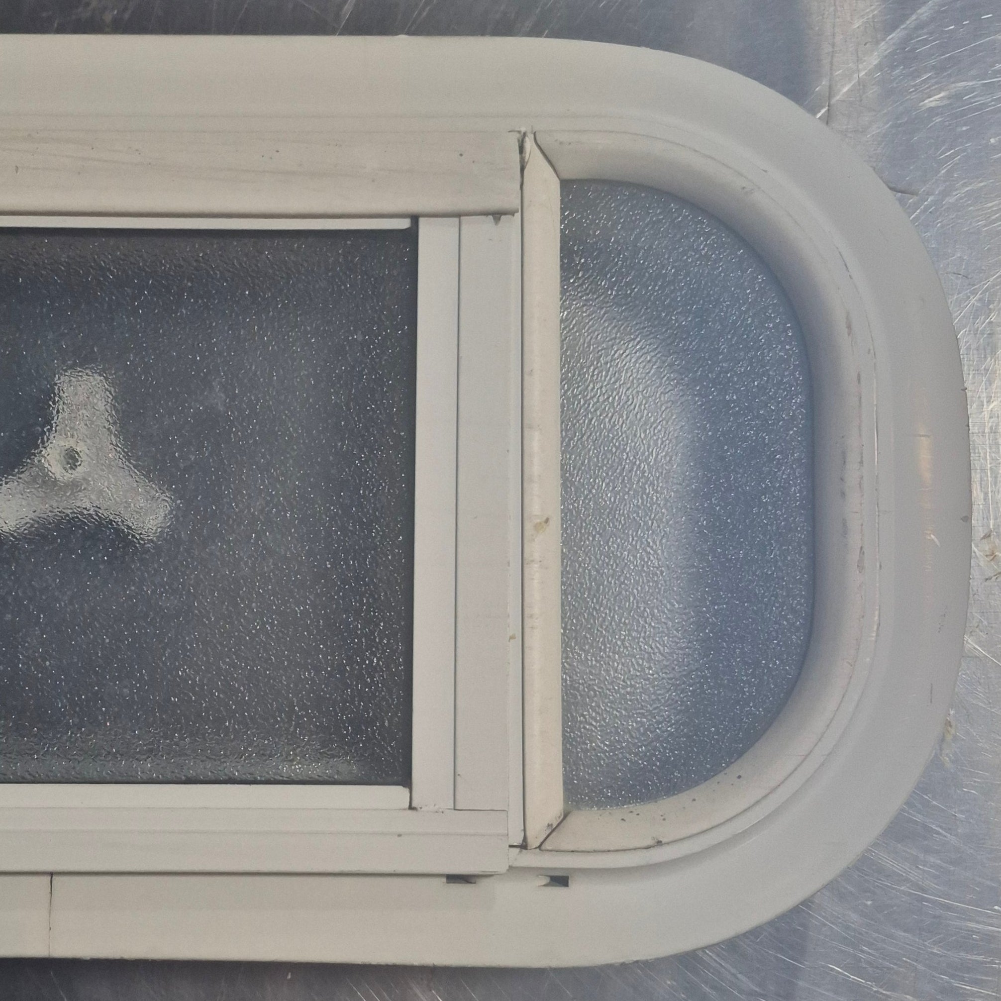 Used White Radius Opening Window : 17 1/2 W x 8 1/2 H x 1 1/8 D