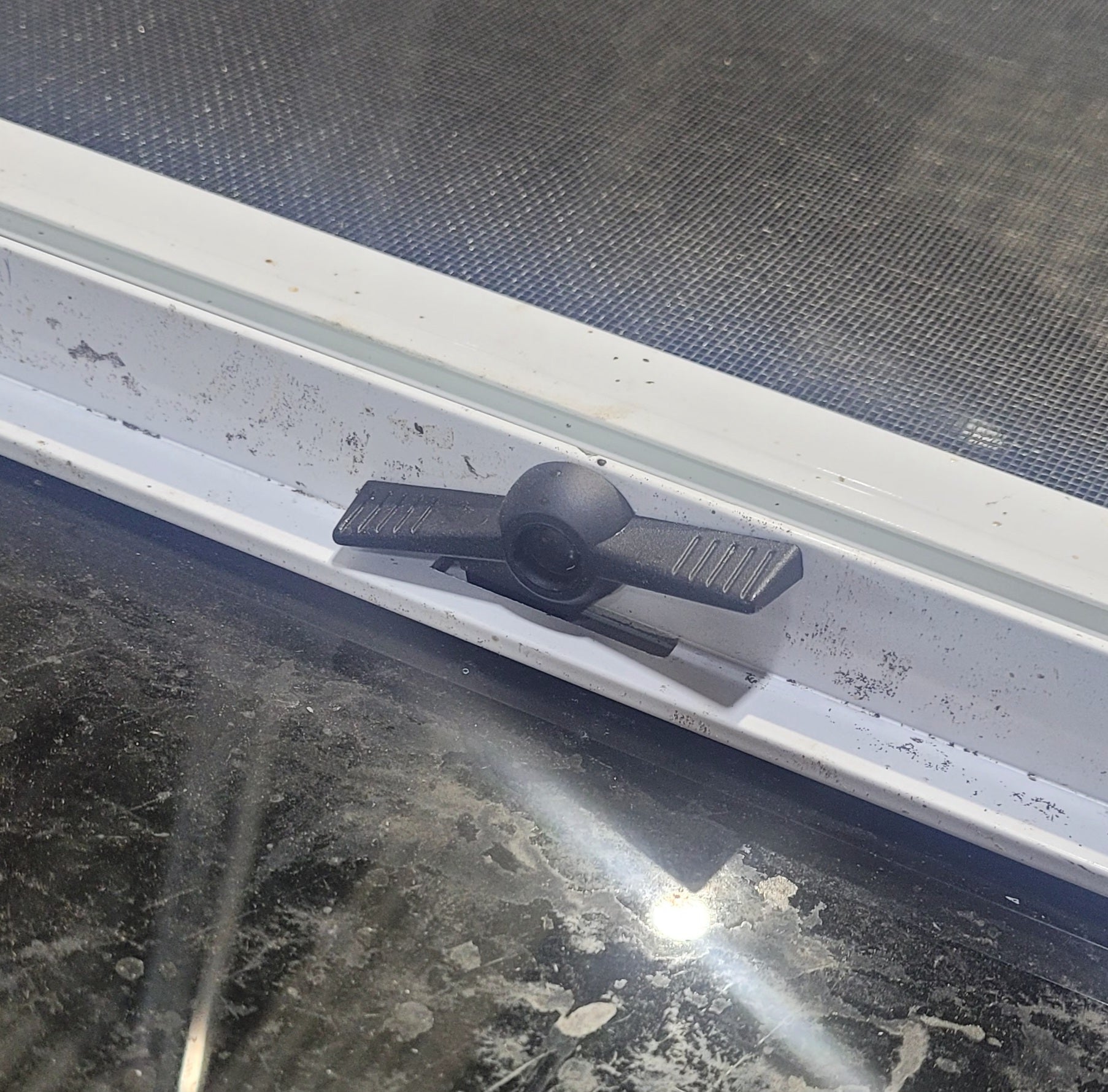 Used White Radius Opening Window : 23 1/2 W x 17 1/2 H x 2 D