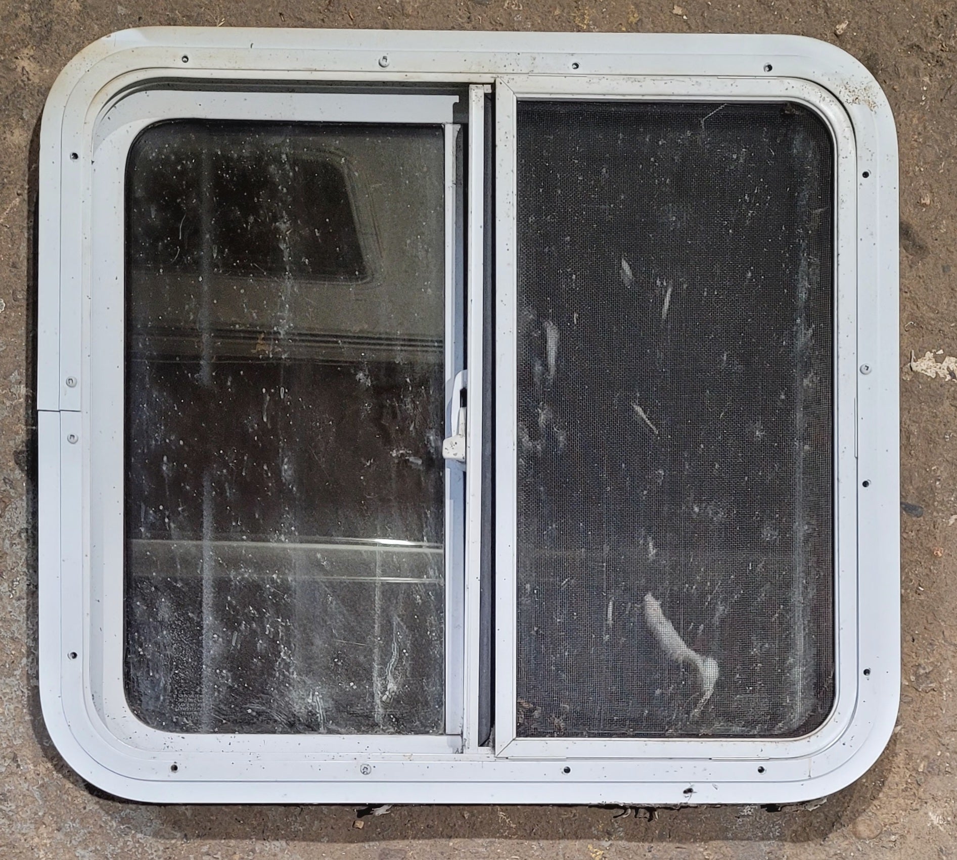 Used White Radius Opening Window : 24 W x 21 1/2 H x 1 7/8 D