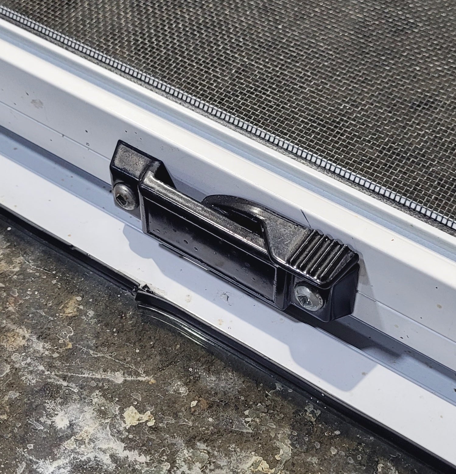 Used White Radius Opening Window : 24 W x 21 3/4 H x 1 7/8 D
