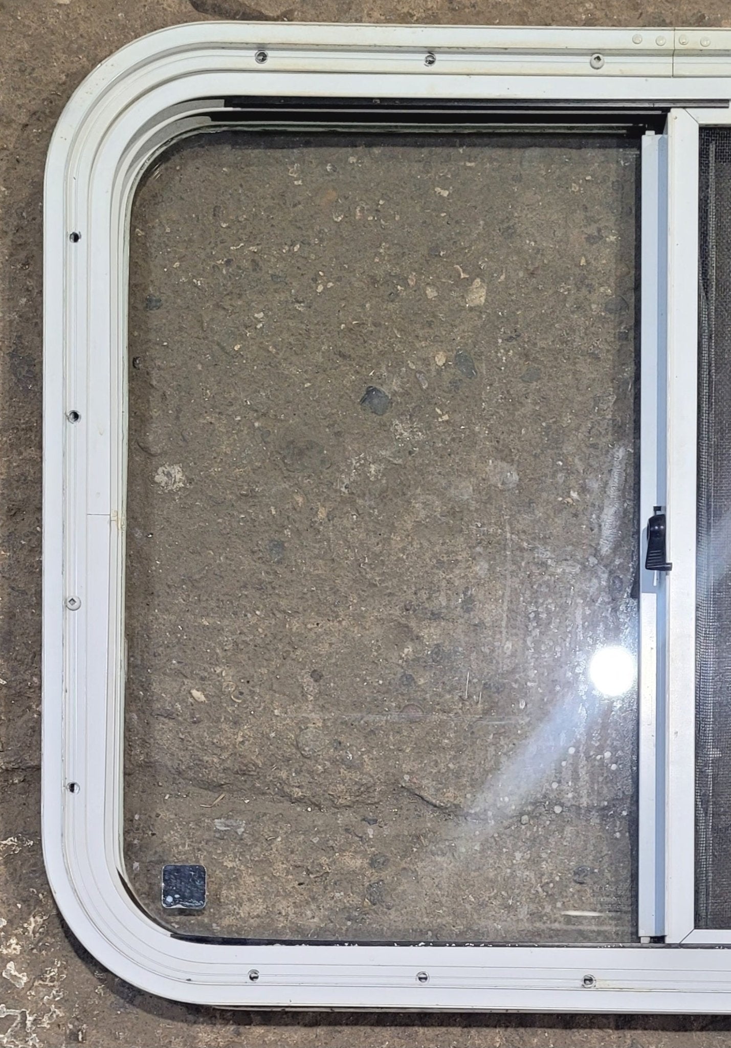 Used White Radius Opening Window : 26 1/2 W x 20 1/2 H x 1 1/4 D