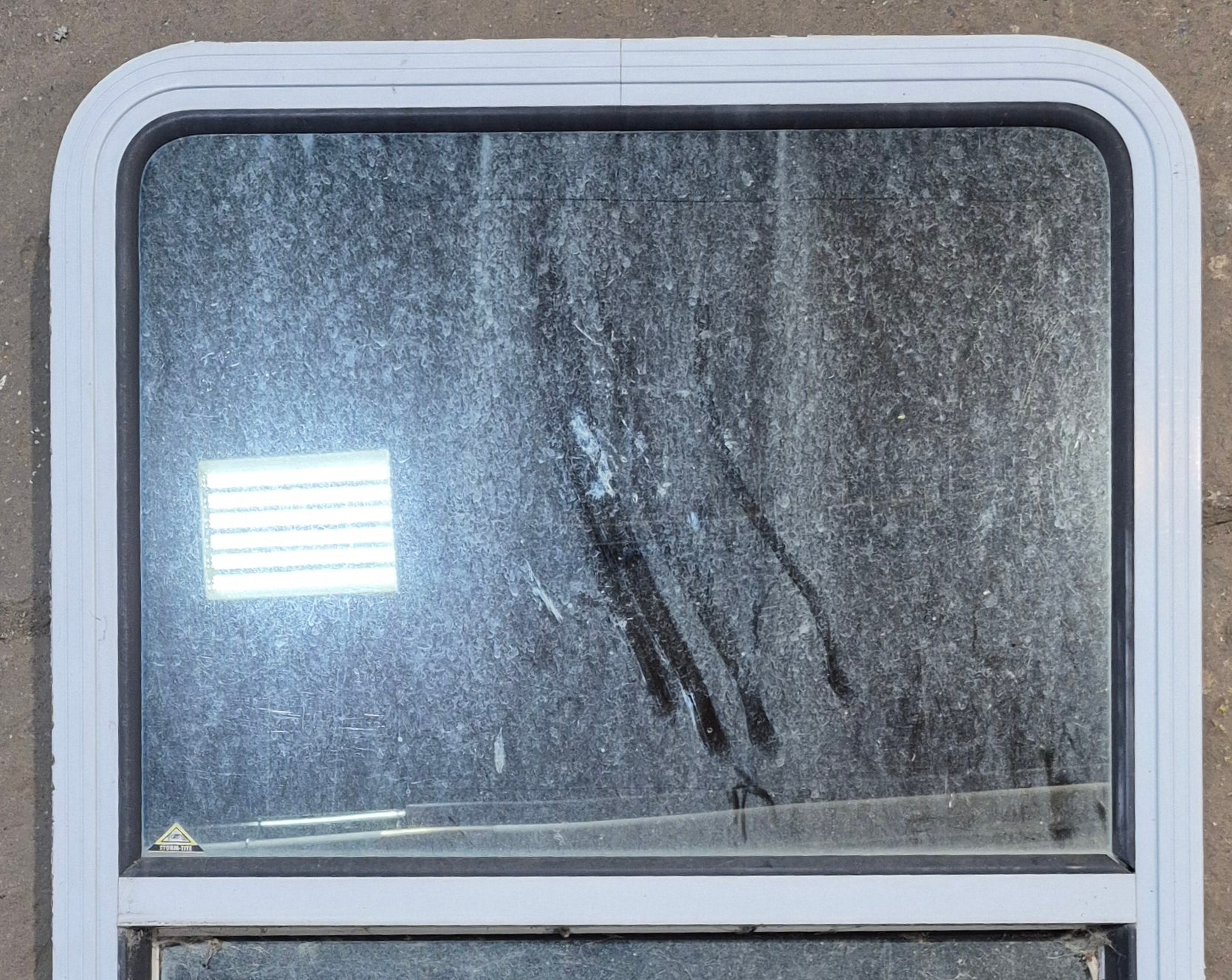 Used White Radius Opening Window : 26 W x 39 1/2 H x 1 7/8 D