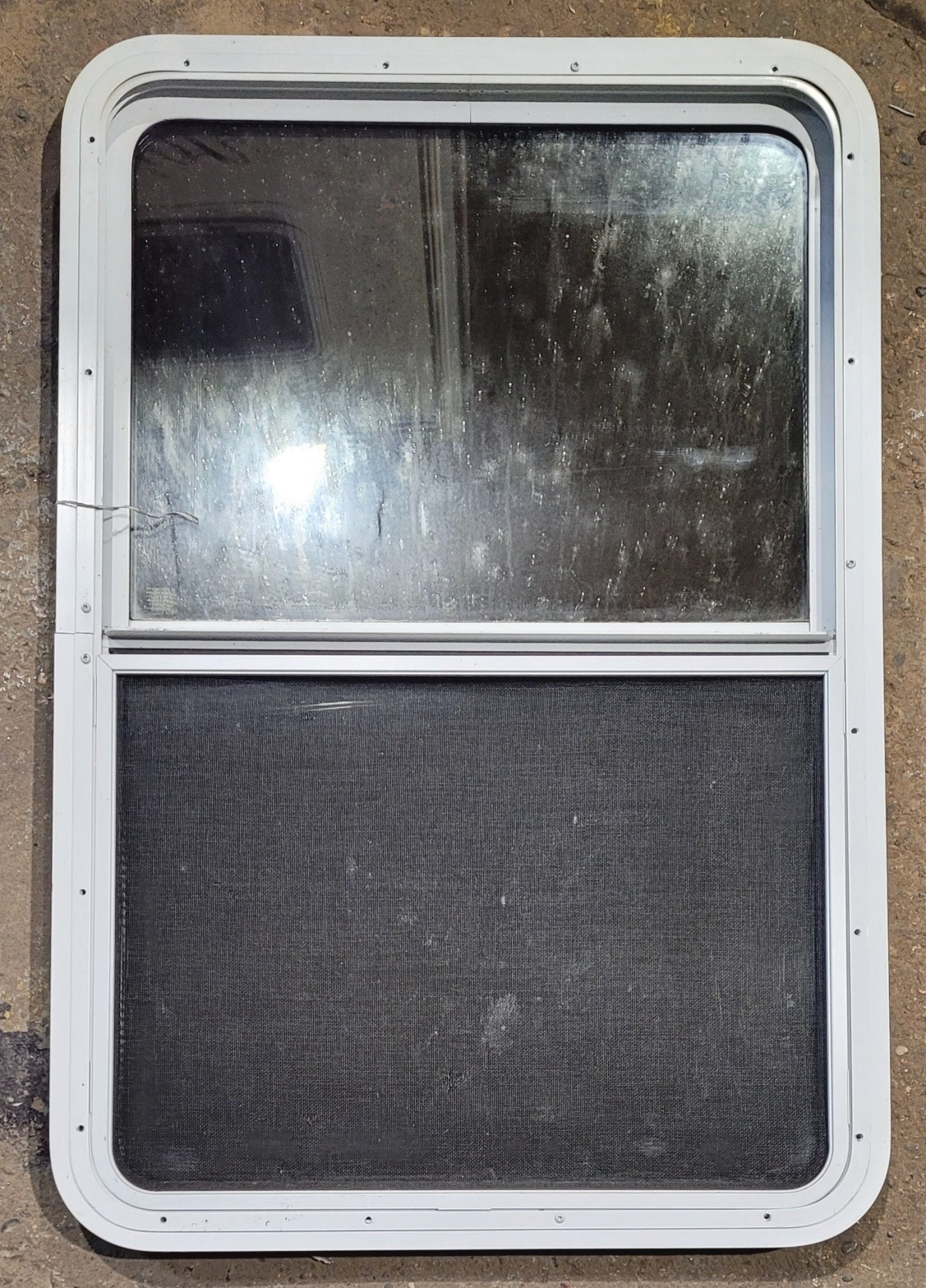 Used White Radius Opening Window : 26 W x 39 1/2 H x 1 7/8 D