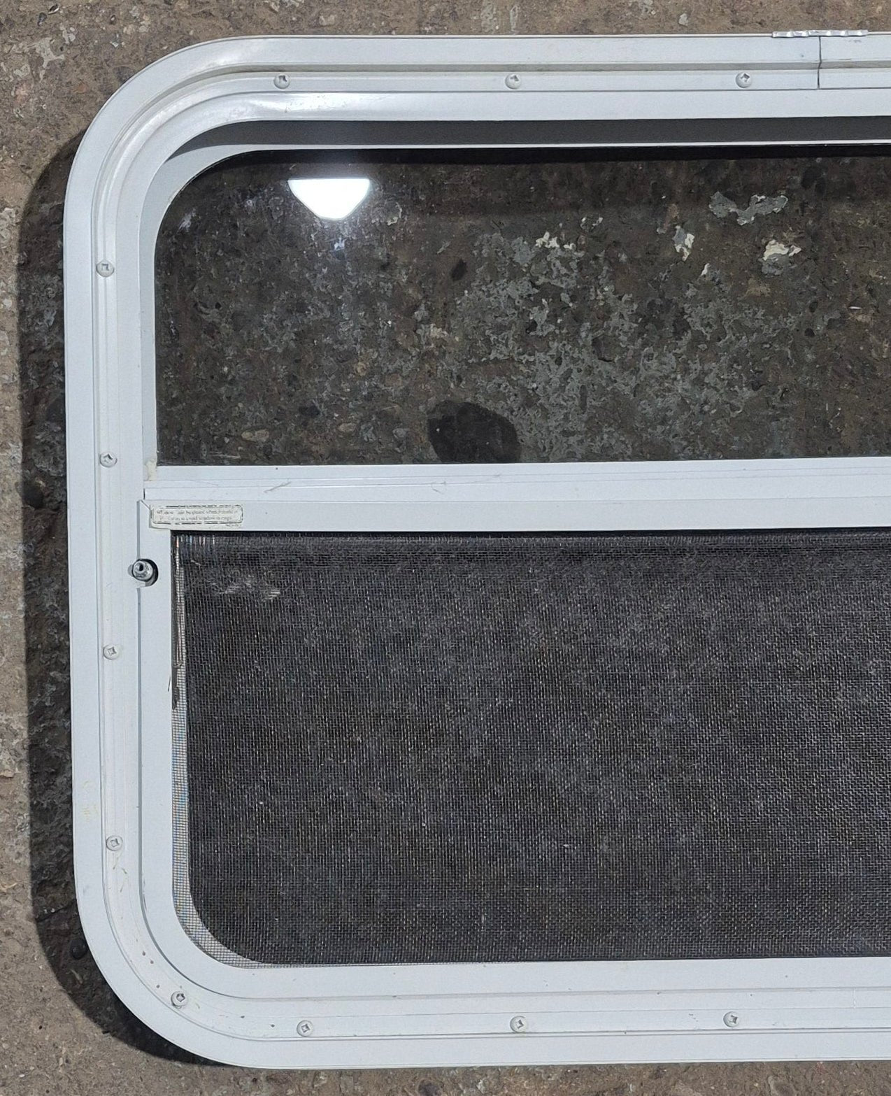 Used White Radius Opening Window : 29 1/2 W x 19 1/4 H x 1 7/8 D