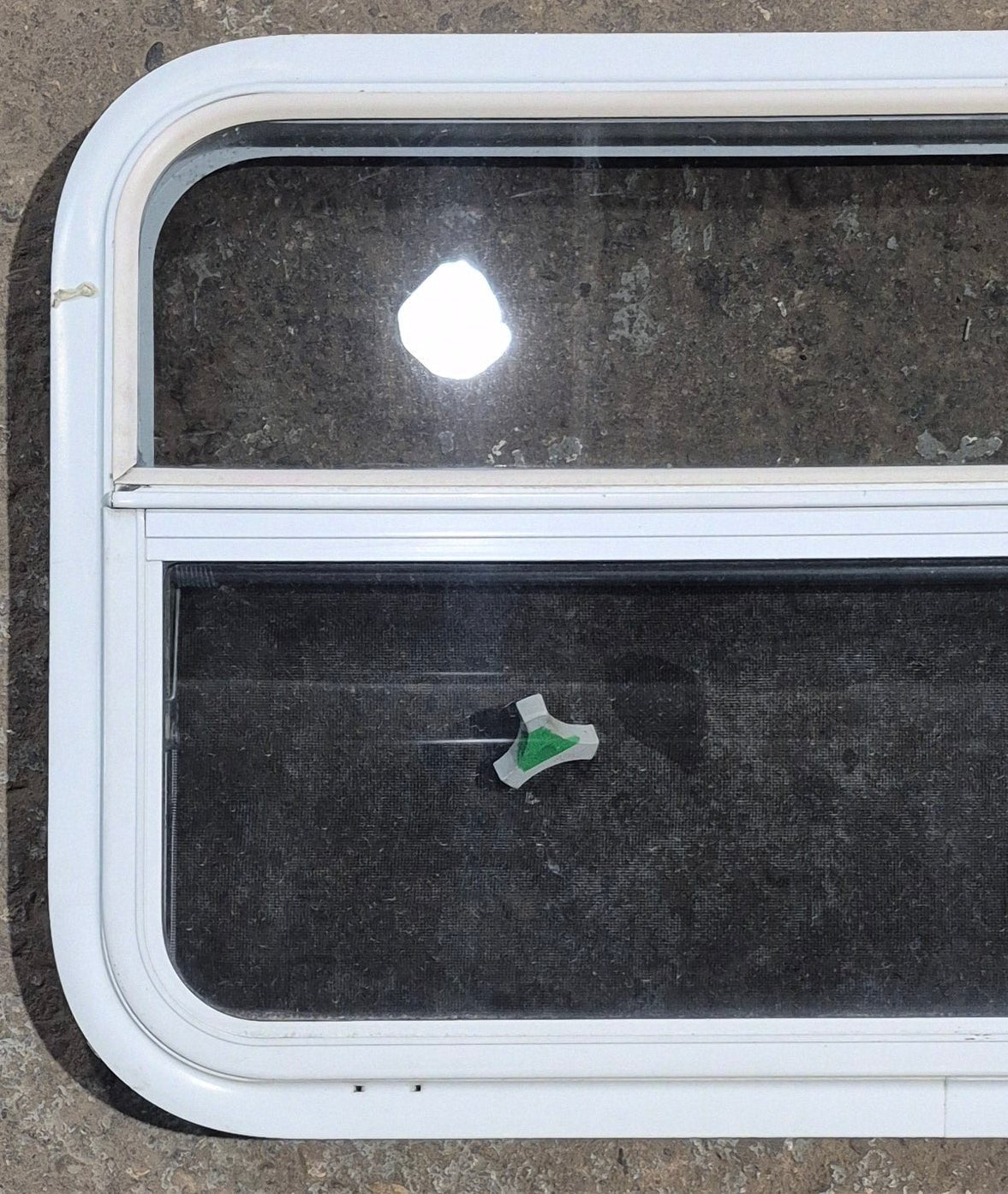 Used White Radius Opening Window : 29 1/2 W x 19 1/4 H x 1 7/8 D